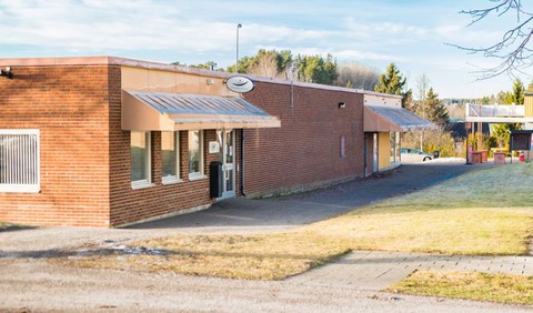 Entrén till kliniken i Åkers Styckebruk